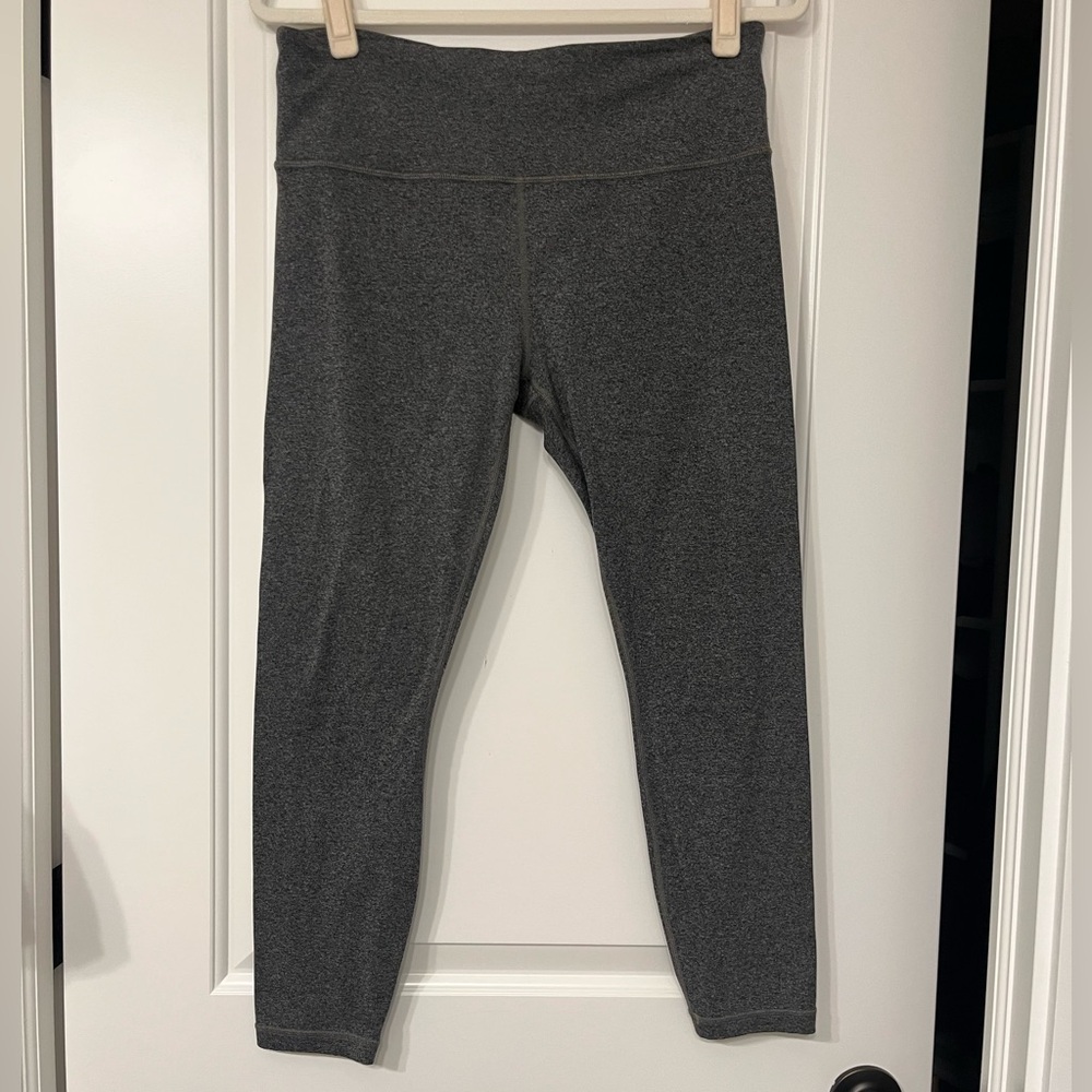 Athleta Elation 7/8 Leggings — Workout Tights — Heather Gray Size L